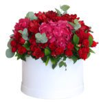 Majestic Blooms: Unique valentines gifts for him | June flowers.in