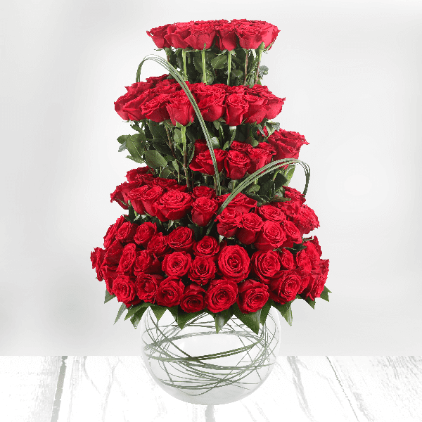 Amazing Roses Amazing Roses | Red Roses in Vase | Juneflowers.com