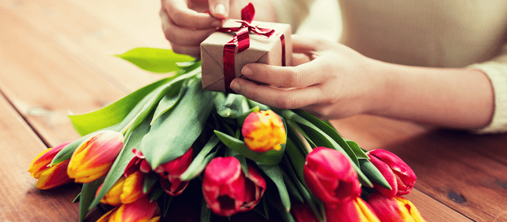 The Best 10 Birthday Flowers - Congratulate a Friend or Loved one with Birthday Flowers