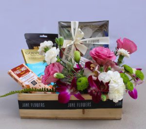 Festive Hampers | Juneflowers.com