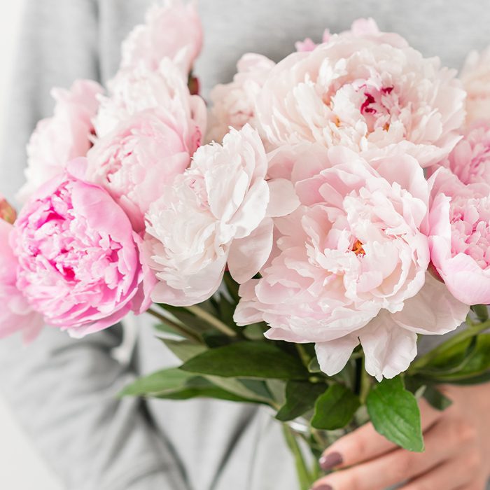 Peonies with Vase | Juneflowers.com Peonies with Vase | Juneflowers.com