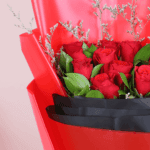 red-roses-valentine-bouquet-red-black-wrap (4)